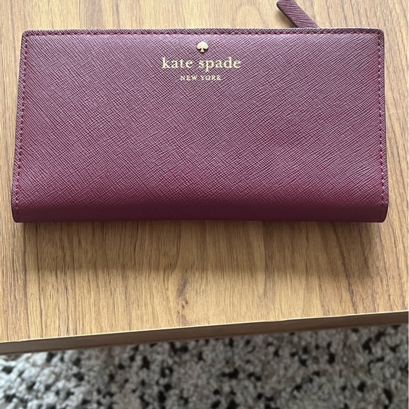 Kate spade wallet - Picture 1 of 3